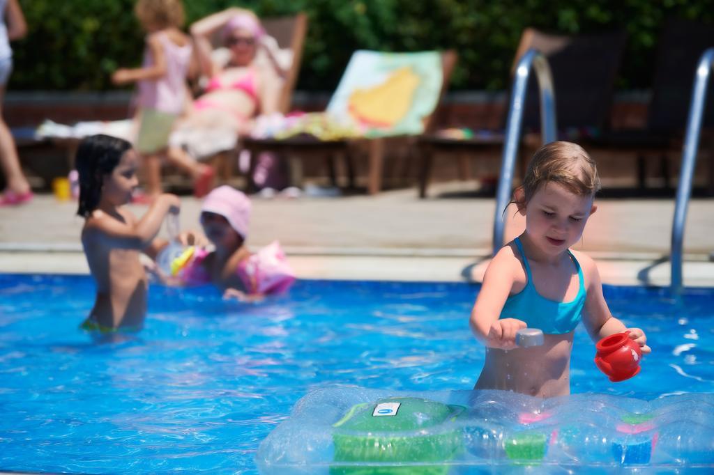 Alexandra Beach Spa Resort Потос Екстер'єр фото